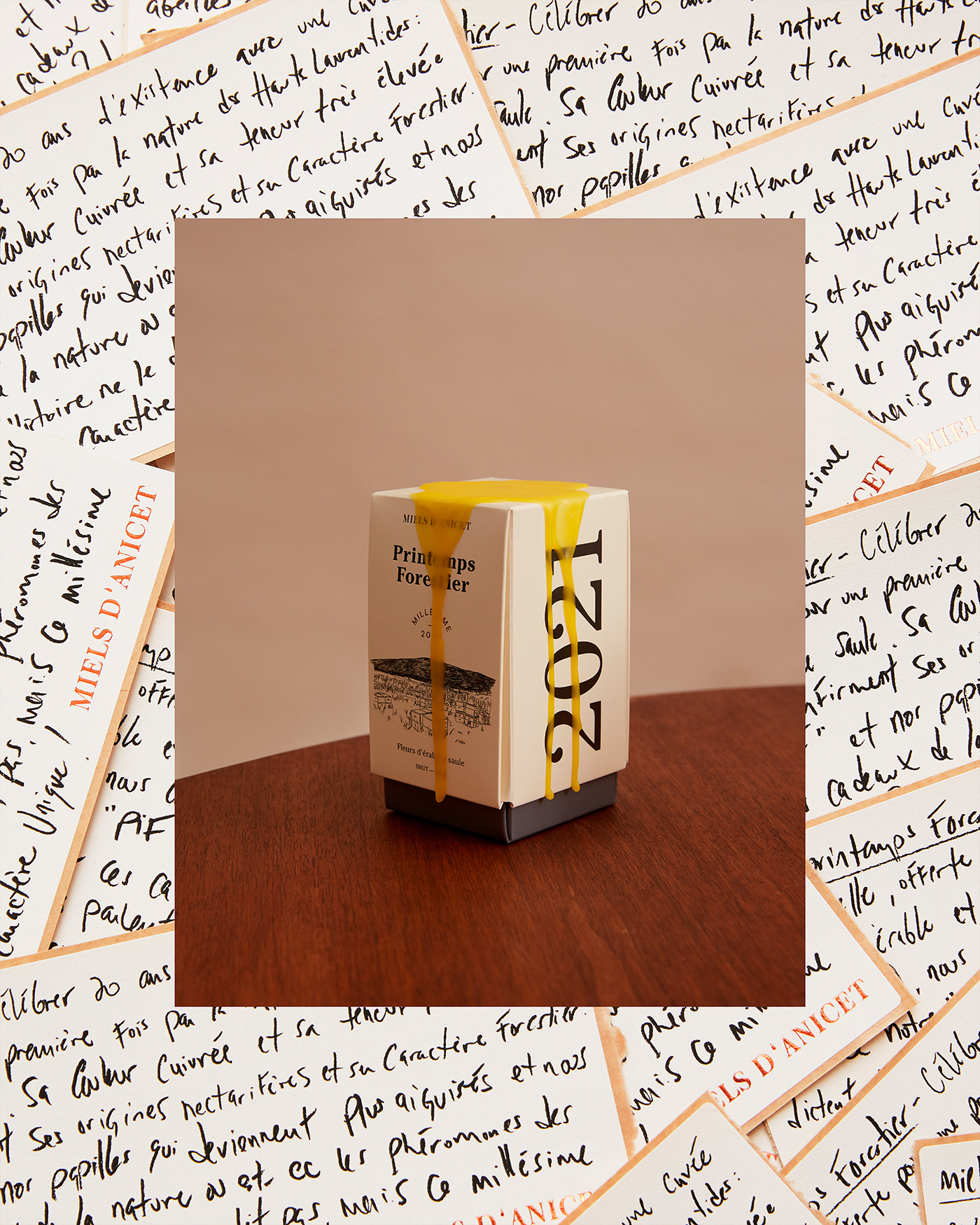 box hand handwriting honey illustrations jar lines Packaging
