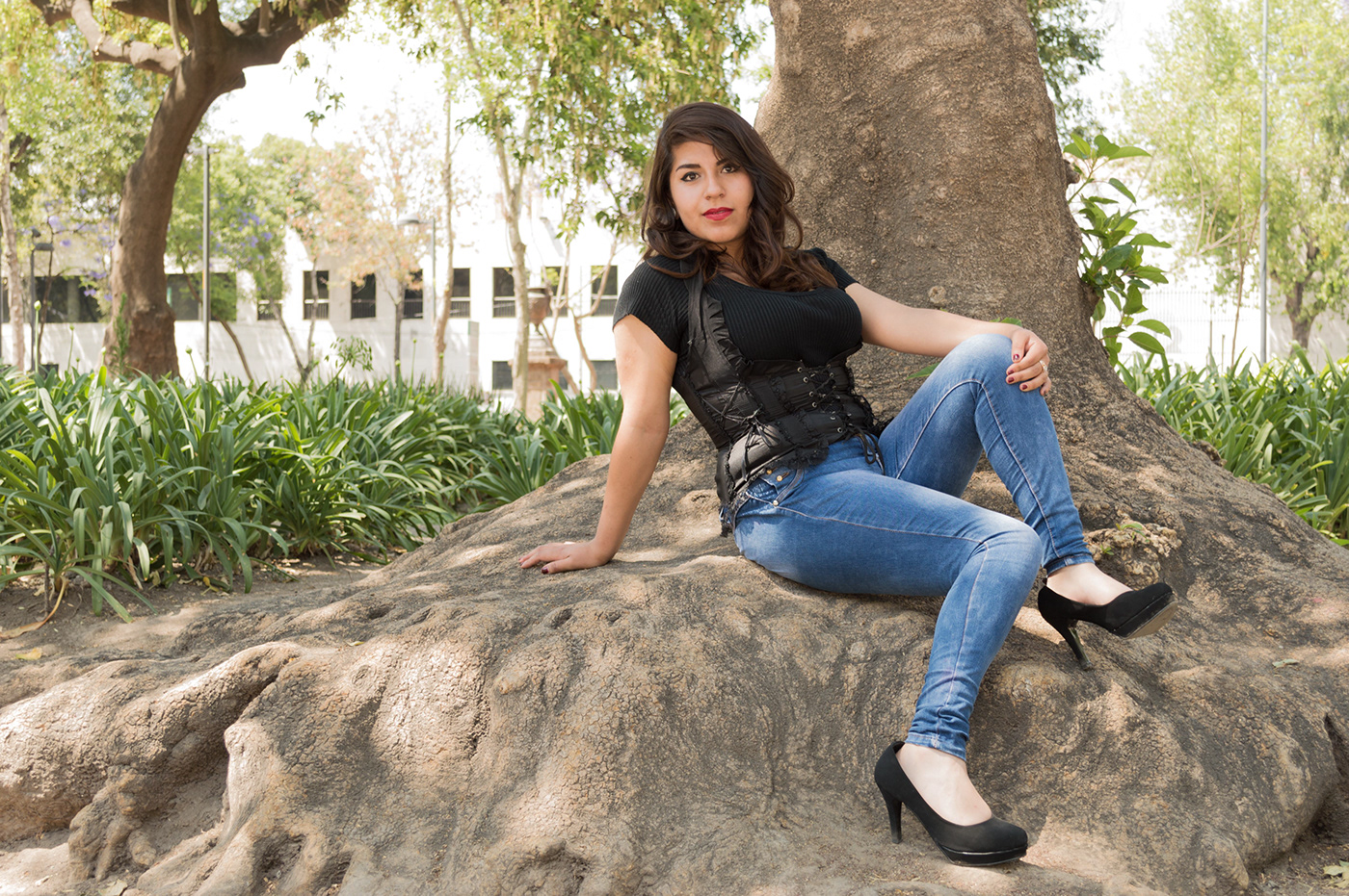 Fashion  Mexican girl photo digital