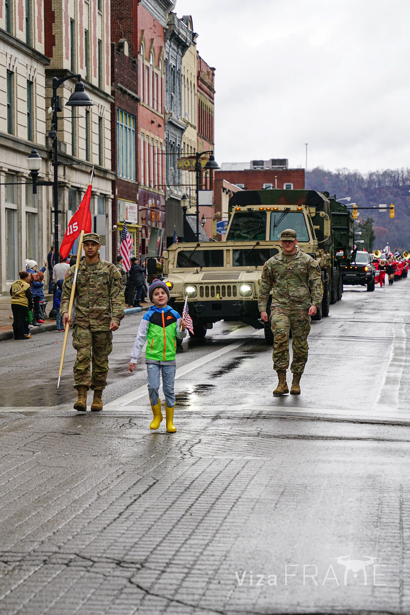 parade veterans Veteran's Day band floats flag patriotic Military Clarksbsurg Clarksburgwv