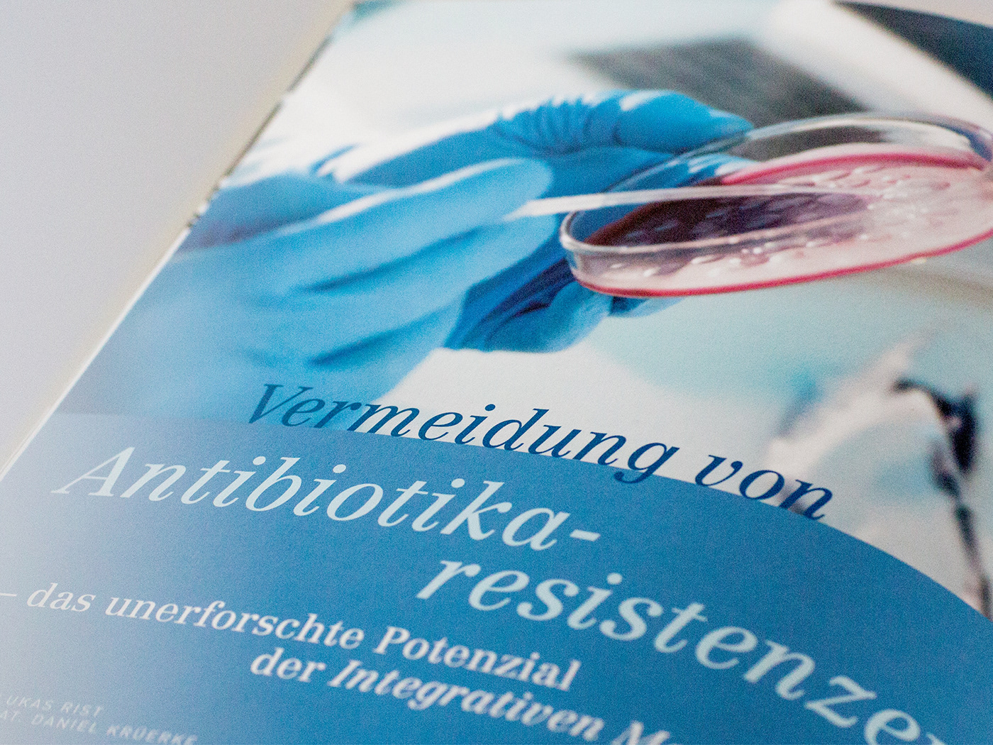 magazine Magazine design design medical graphic identity magazine-design editorial Editorial-Design editorial design 