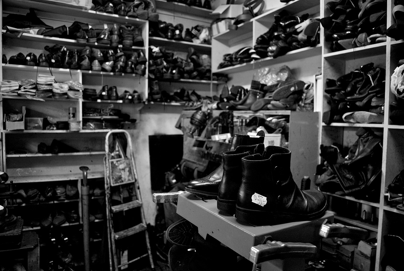 B&Wphotography black and white Cobbler People Photography series shoe maker