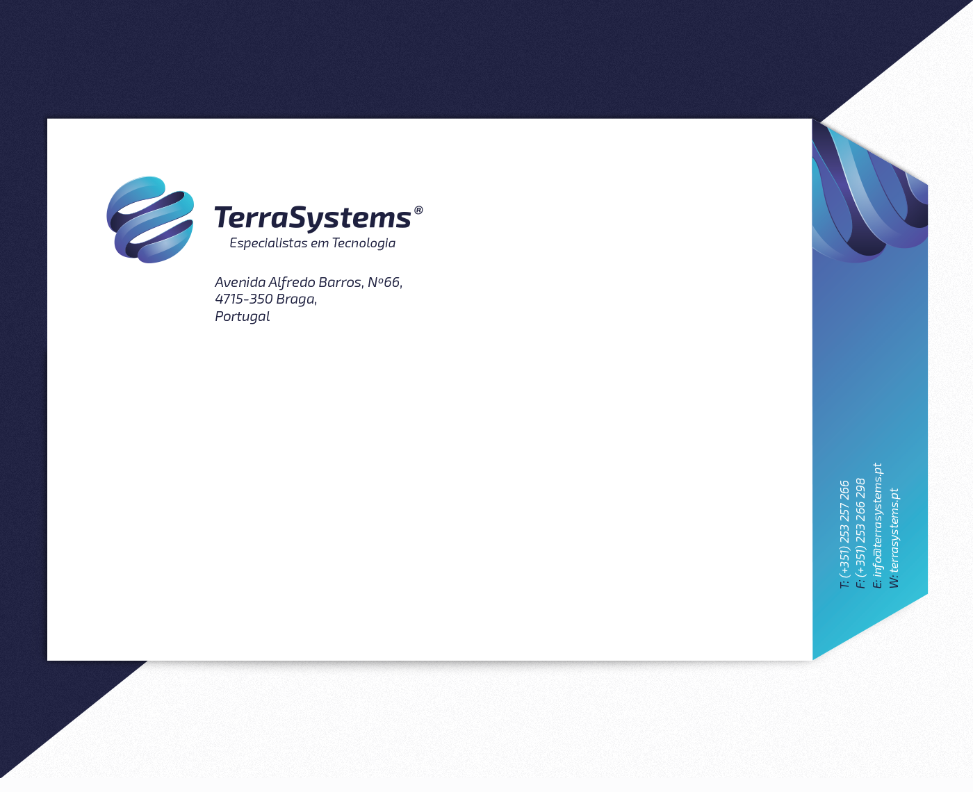 rebranding Technology logo earth Computer Store water Information Technology systems planet earth 3D visual identity brand technical support maintenance splash