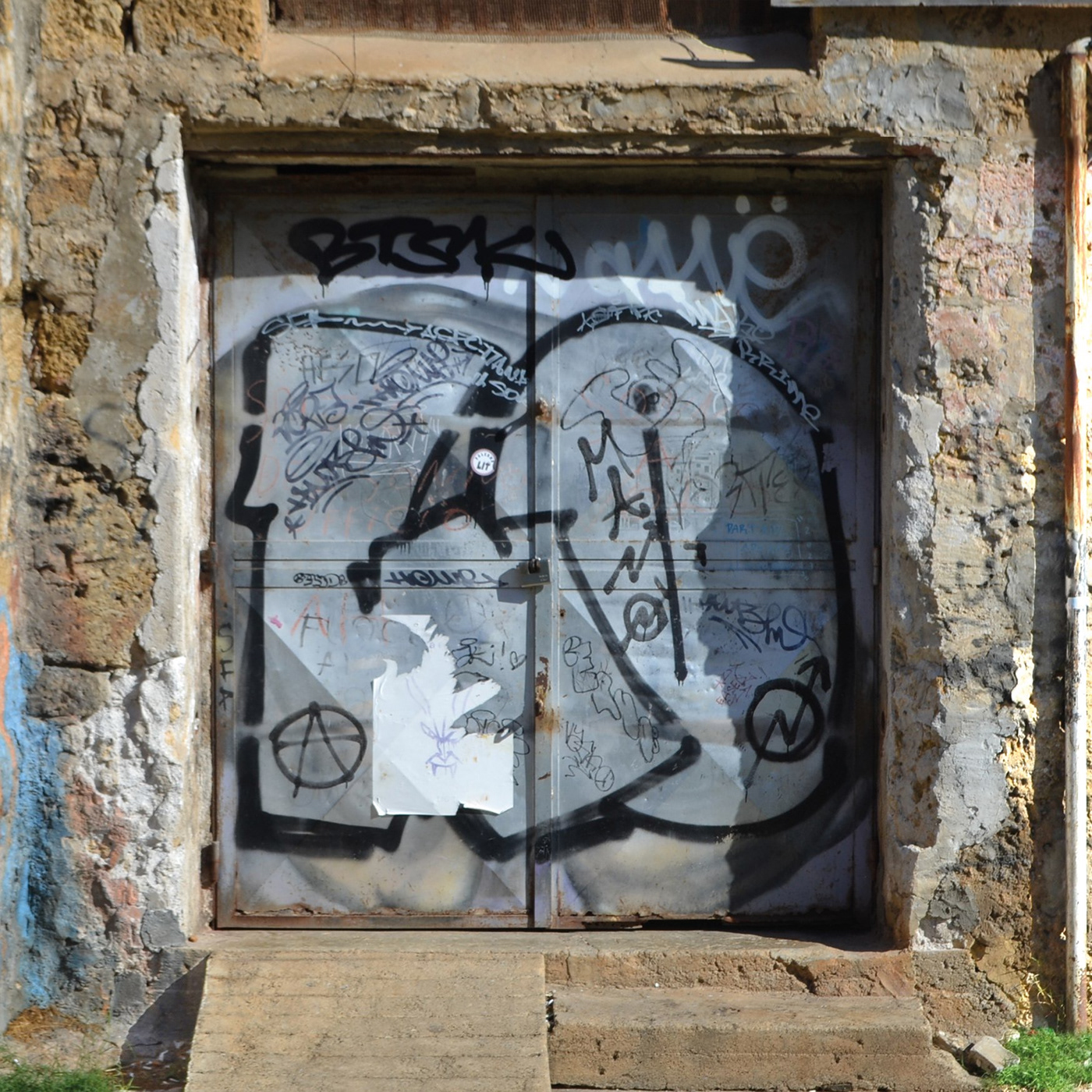 Italy Palermo door Graffiti art gates