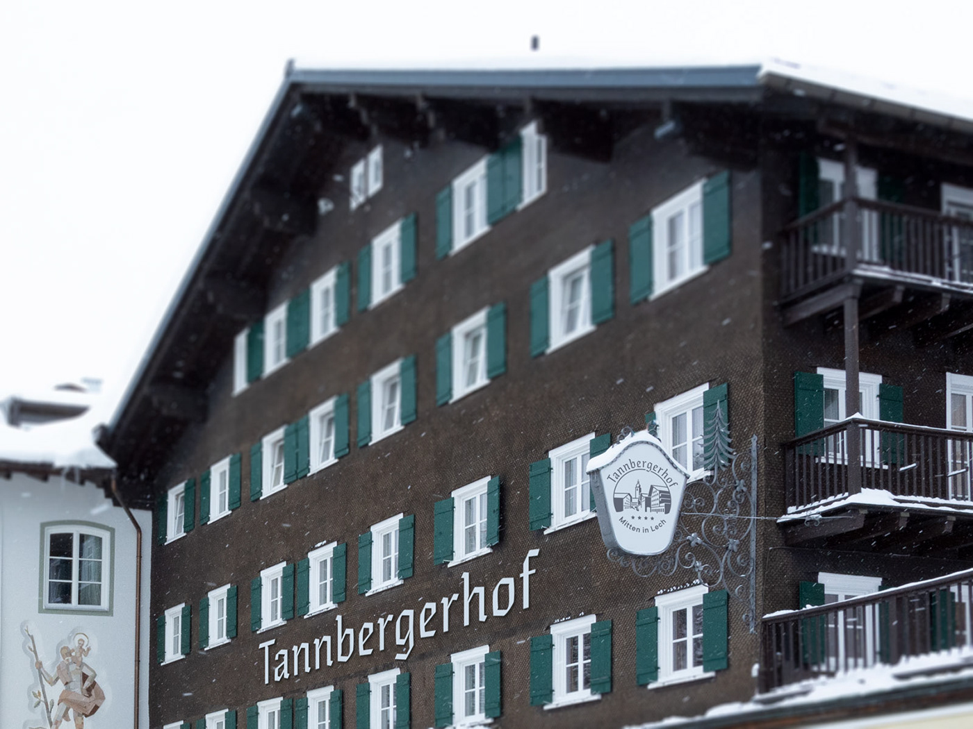 arlberg branding  corporatedesign Fraktur hotel hotelbranding Icon lech tannberg graphicdesign