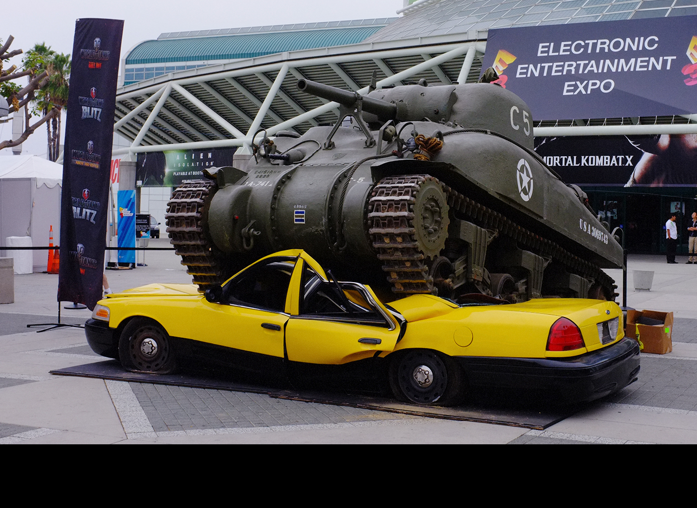 Exhibition Design  E3 expo wargaming world of tanks tanks branding  3D California la