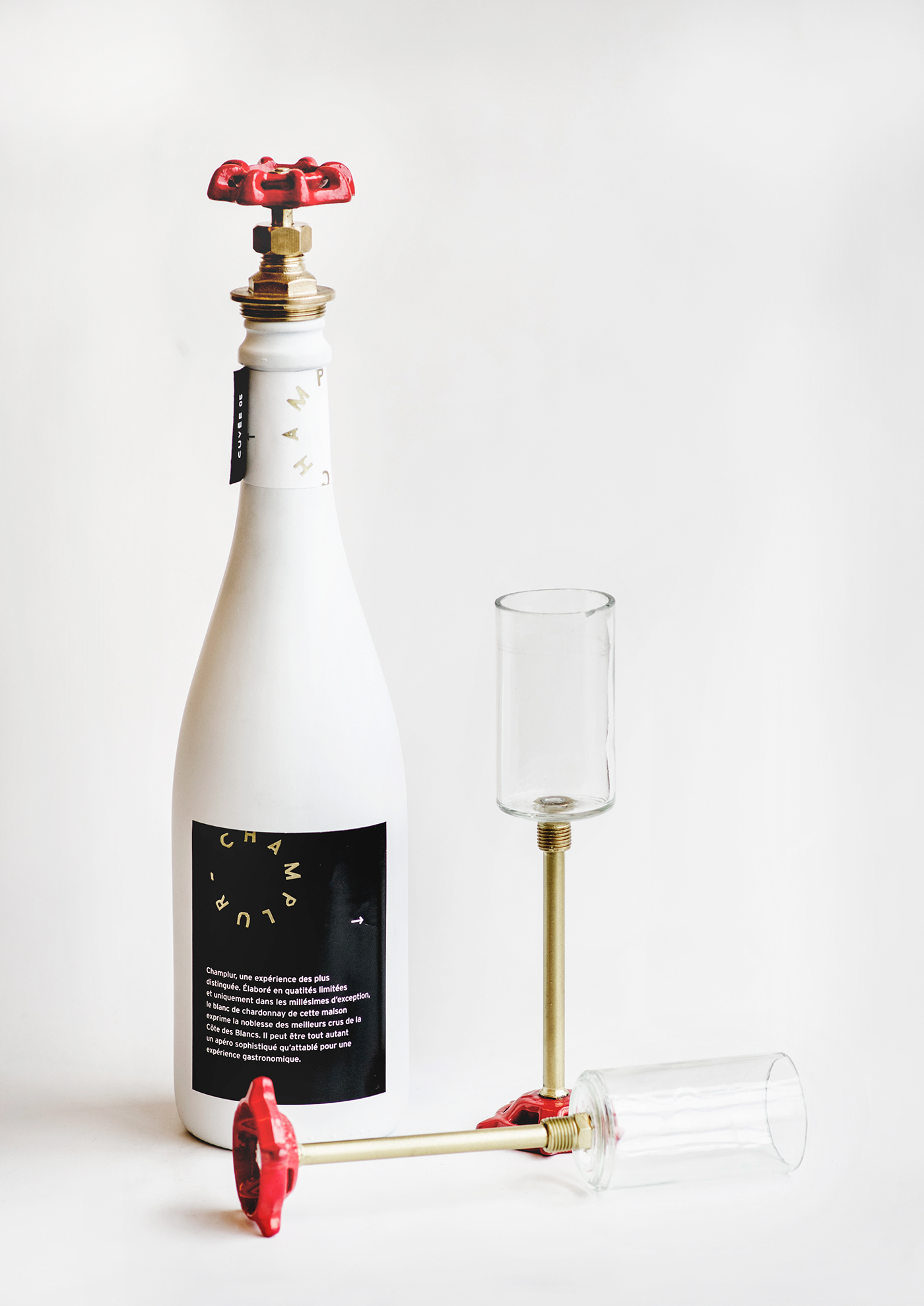 #packaging #Champagne alcool alcohol bottle champlur gold emballage produit Goulot Or luxury luxe glass flute