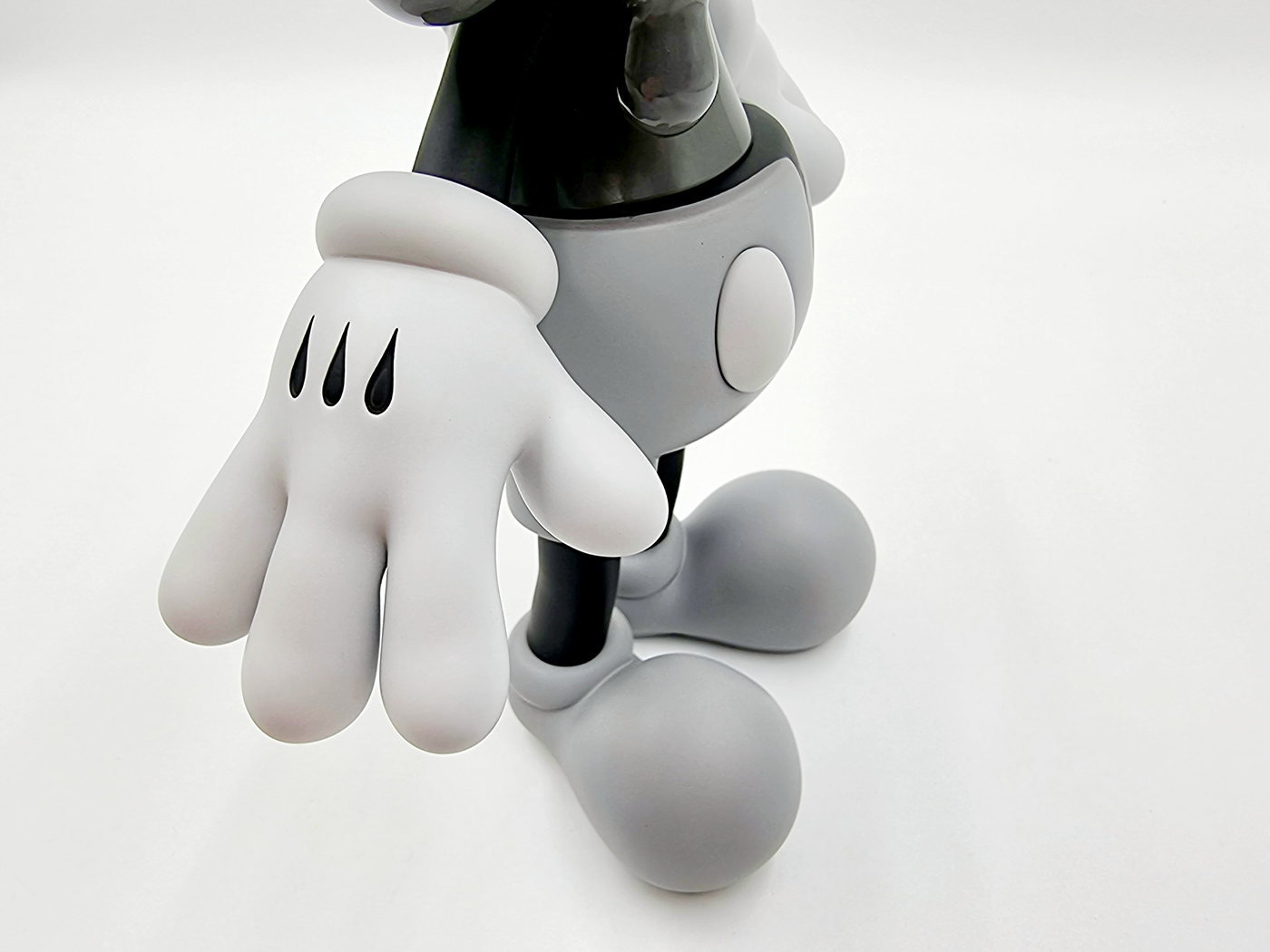 3D art arttoy design designer designertoy figure resinart resintoy toy