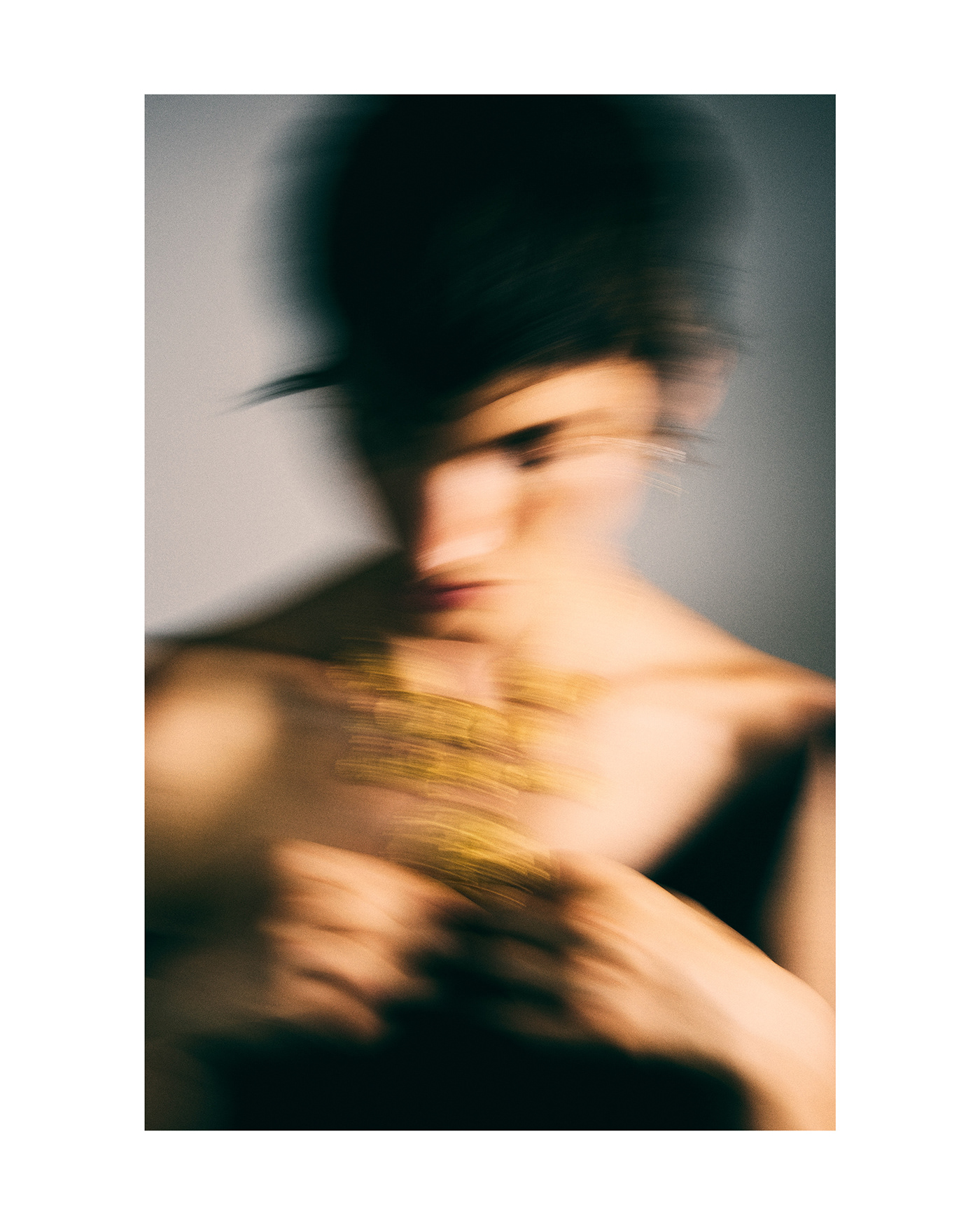 blur editorial france gold jewllery Paris photographer