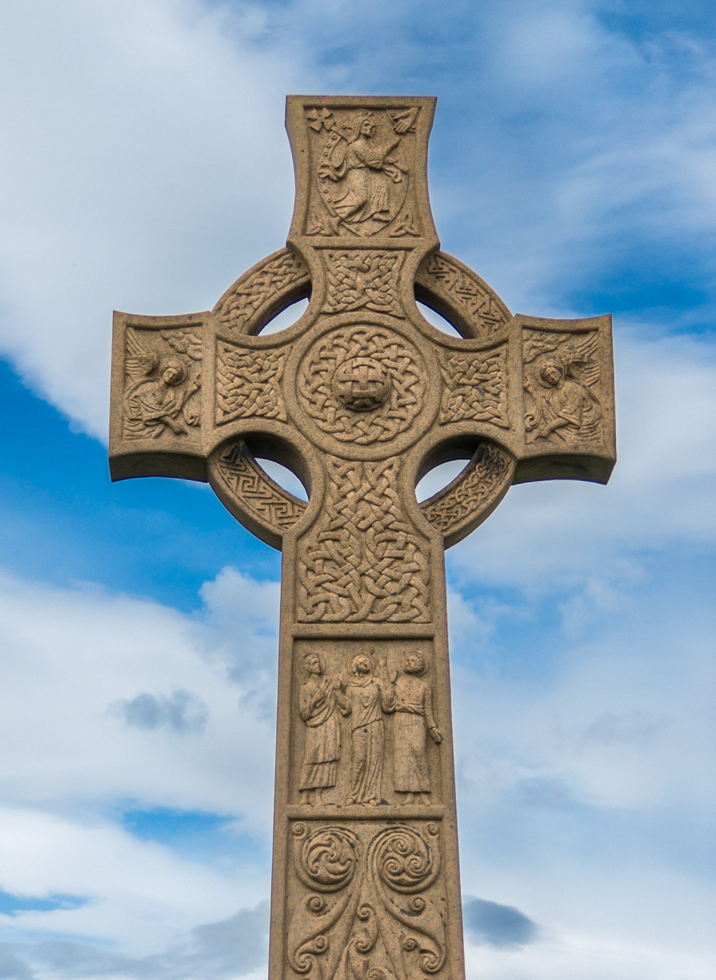 celtic cross cemetary Christian design glasgow iphone moment necropolis scotland UK