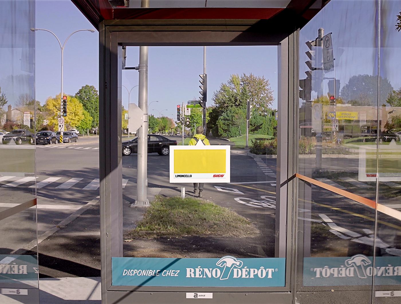 Digital billboard Réno dépôt Bus Shelter real time paint Ambient Transit Cannes Lions bronze