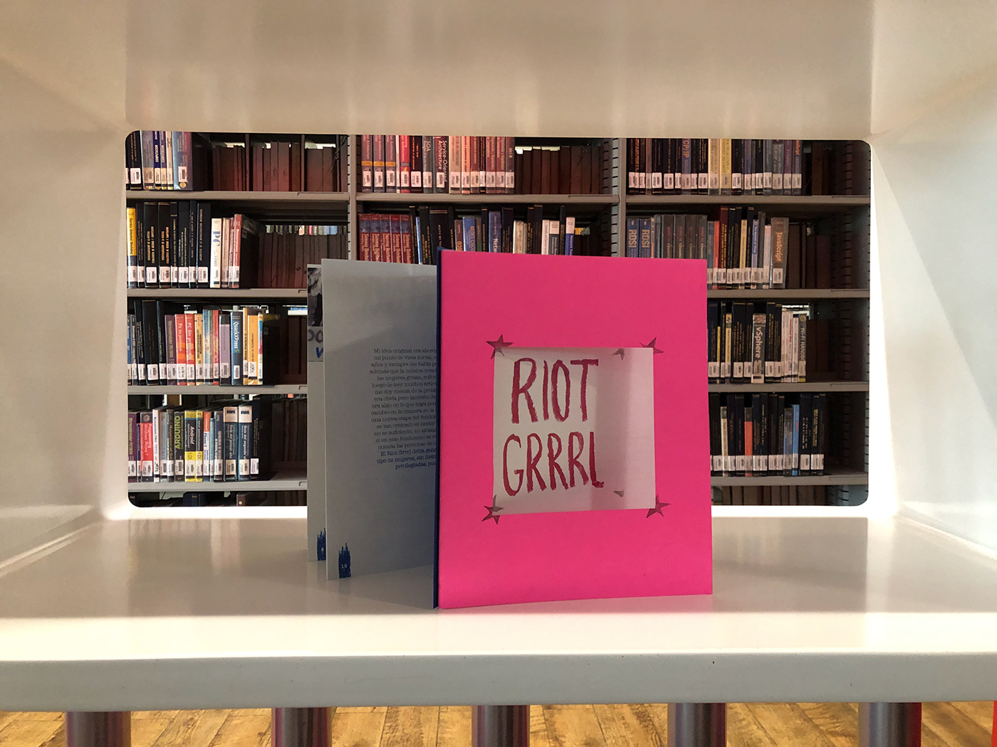 design editorial Diseño editorial revista fanzine Riot Grrrl punk femnism feminismo music