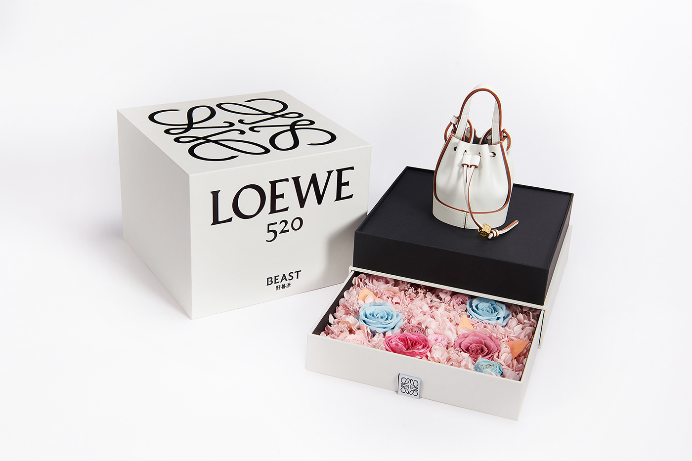 box design loewe luxury Packaging packaging design valentine