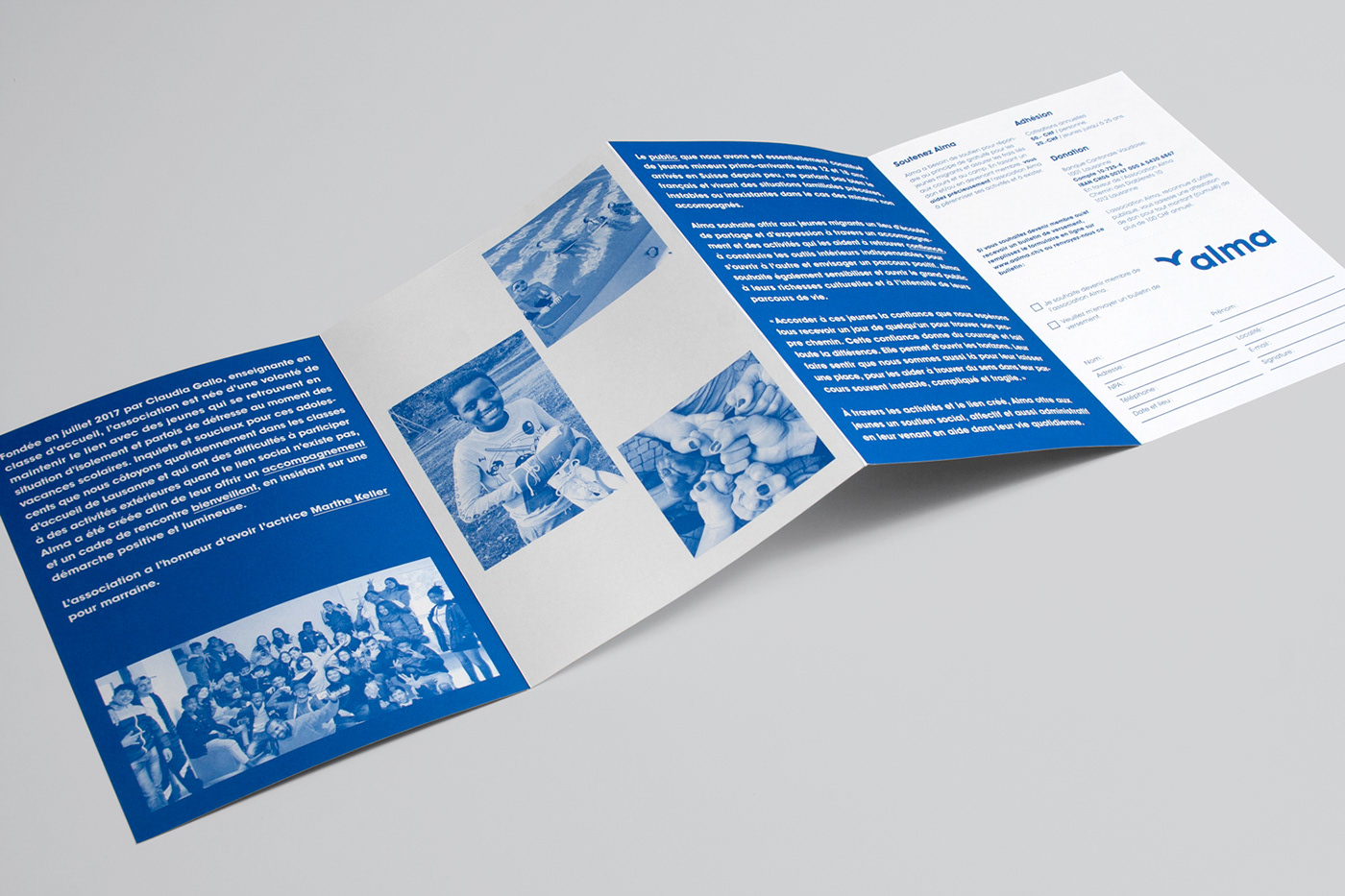Association blue leaflet migrant sports swiss