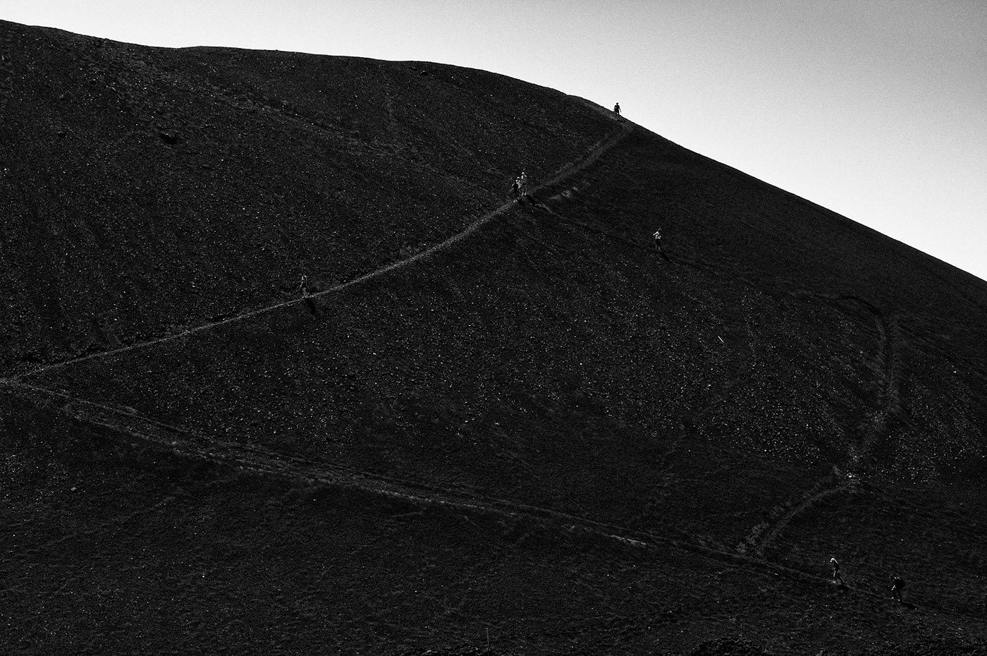 etna sicilia italia Vulcano lava cratère bianco e nero paesaggio