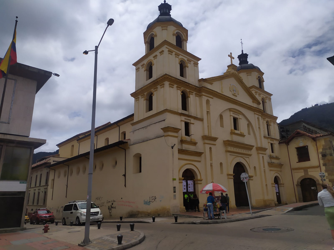 arquitectura bogota centro histórico ciudad doble cara Fotografia Iglesia