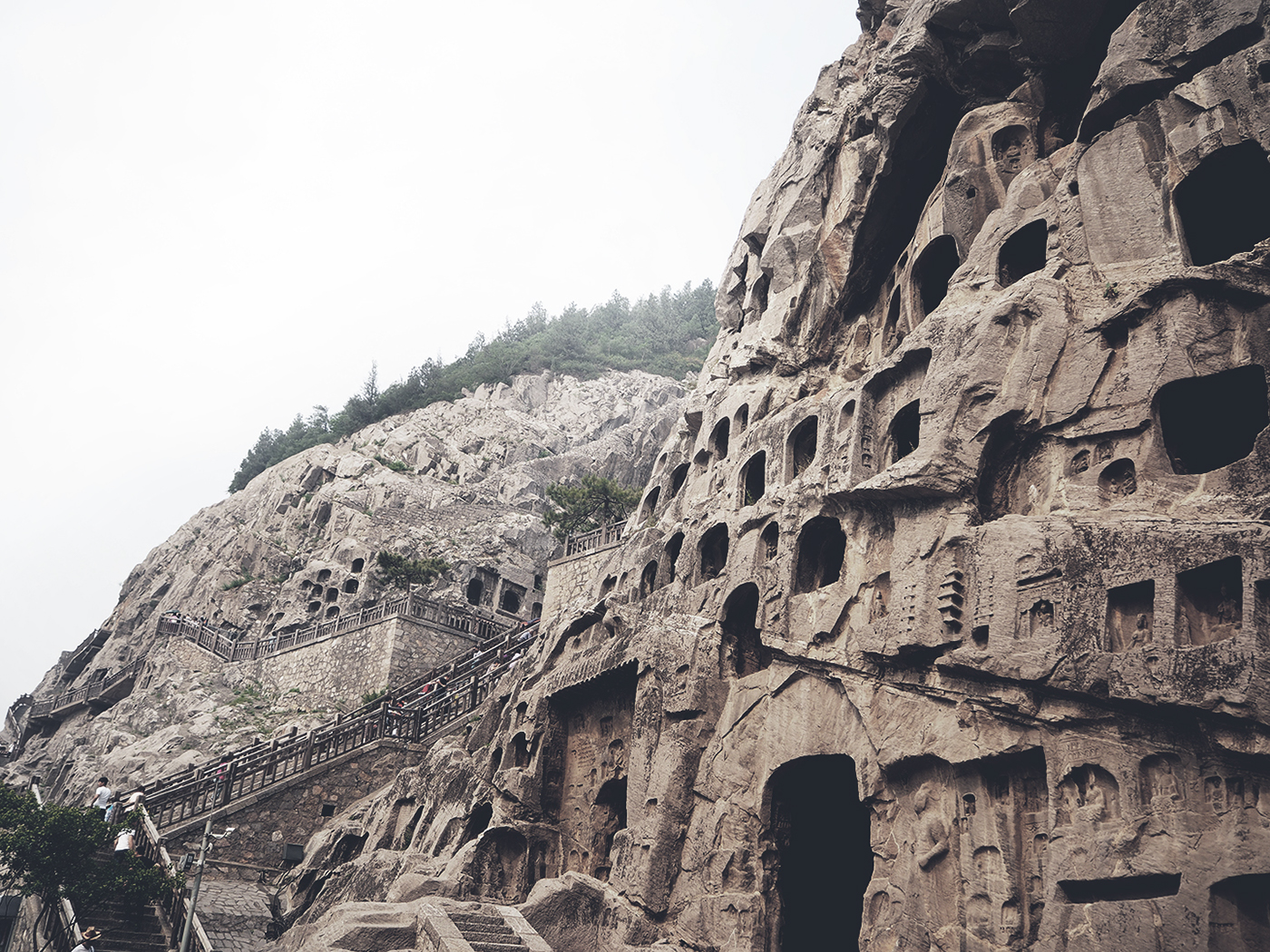 The Longmen Grottoes china Luoyang Travel 龙门石窟