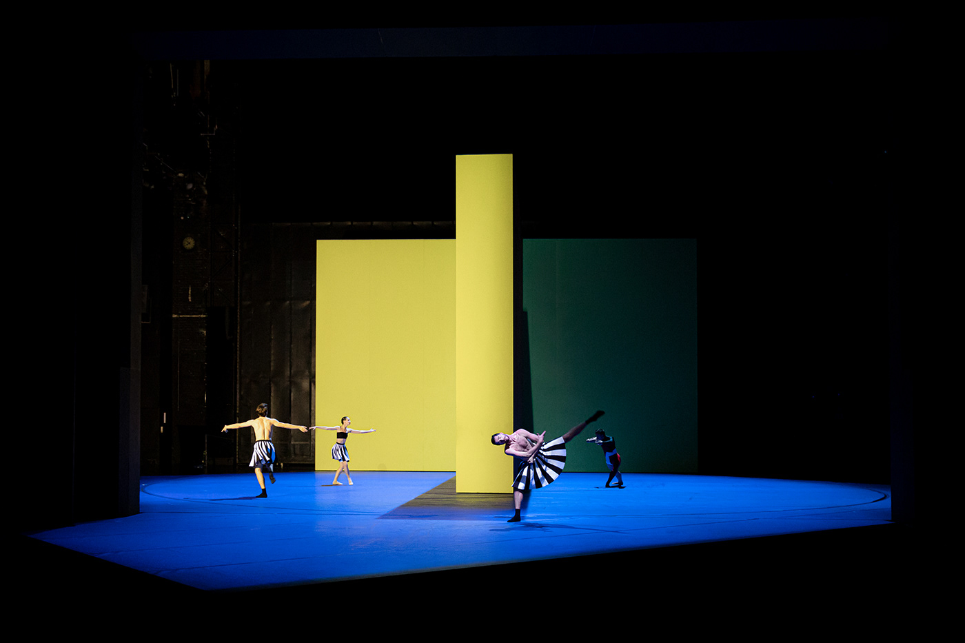 ballet ballett color design Farbe set setdesign Stage stagedesign wand
