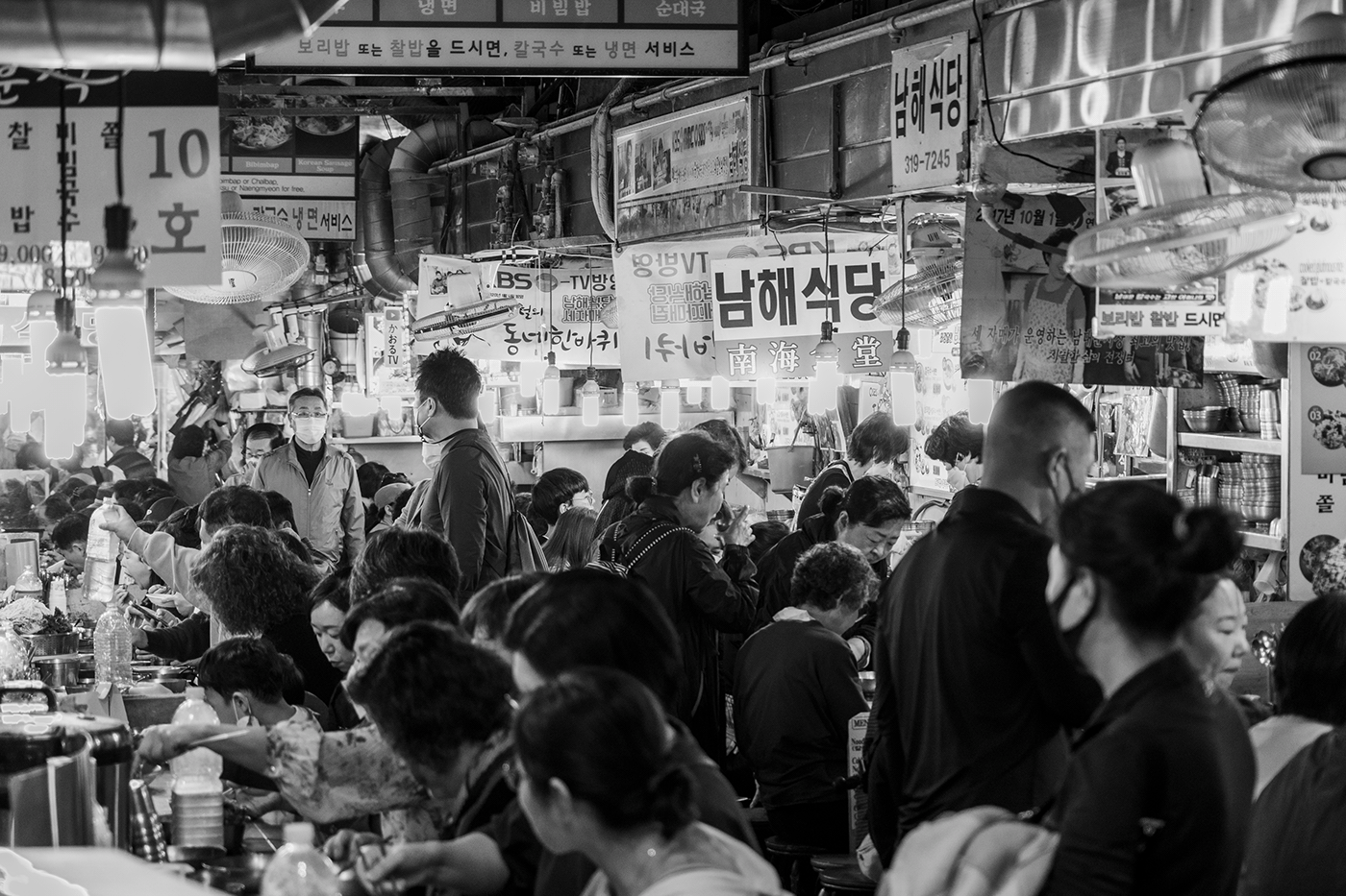 architecture black and white city Korea monochrome Photography  seoul sonyalpha South Korea street photography