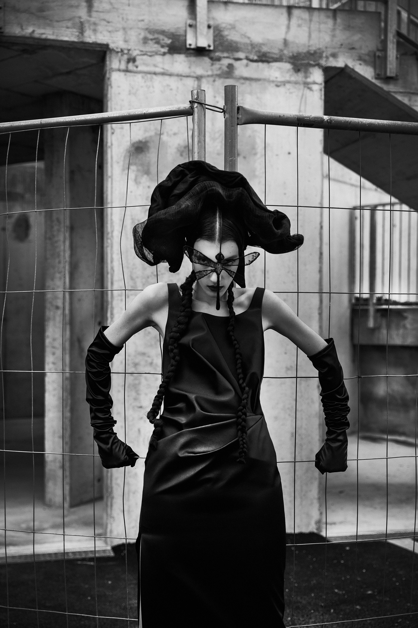 surreal Fashion  Street black and white storytelling   artwork obscur reality