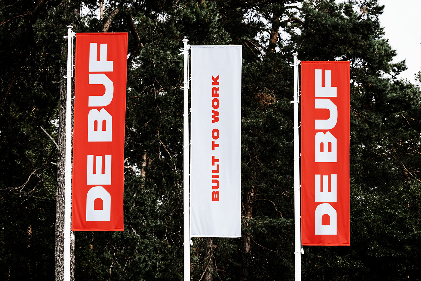 Outdoor flags for De Buf.