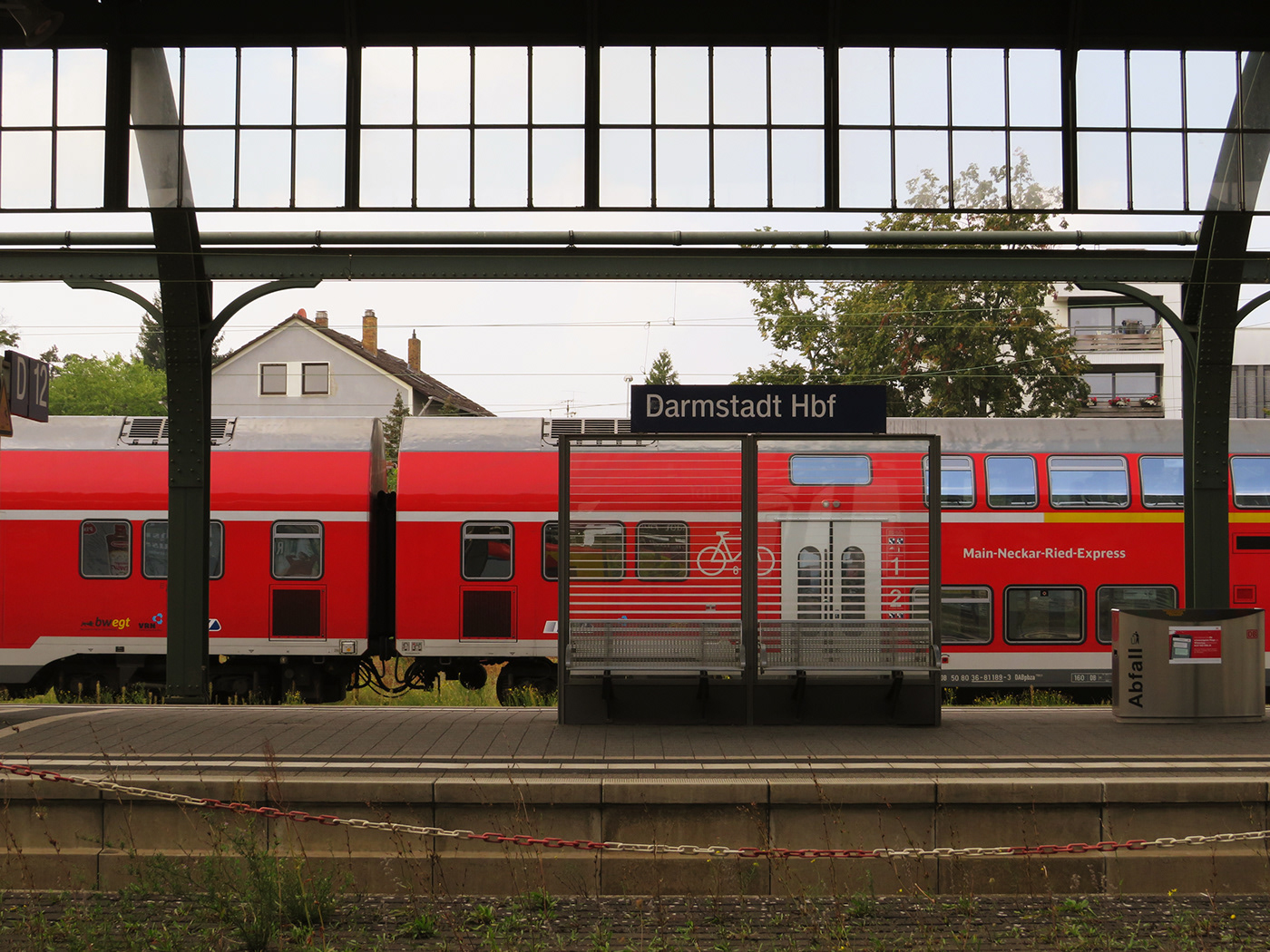 Darmstadt red train trainstation