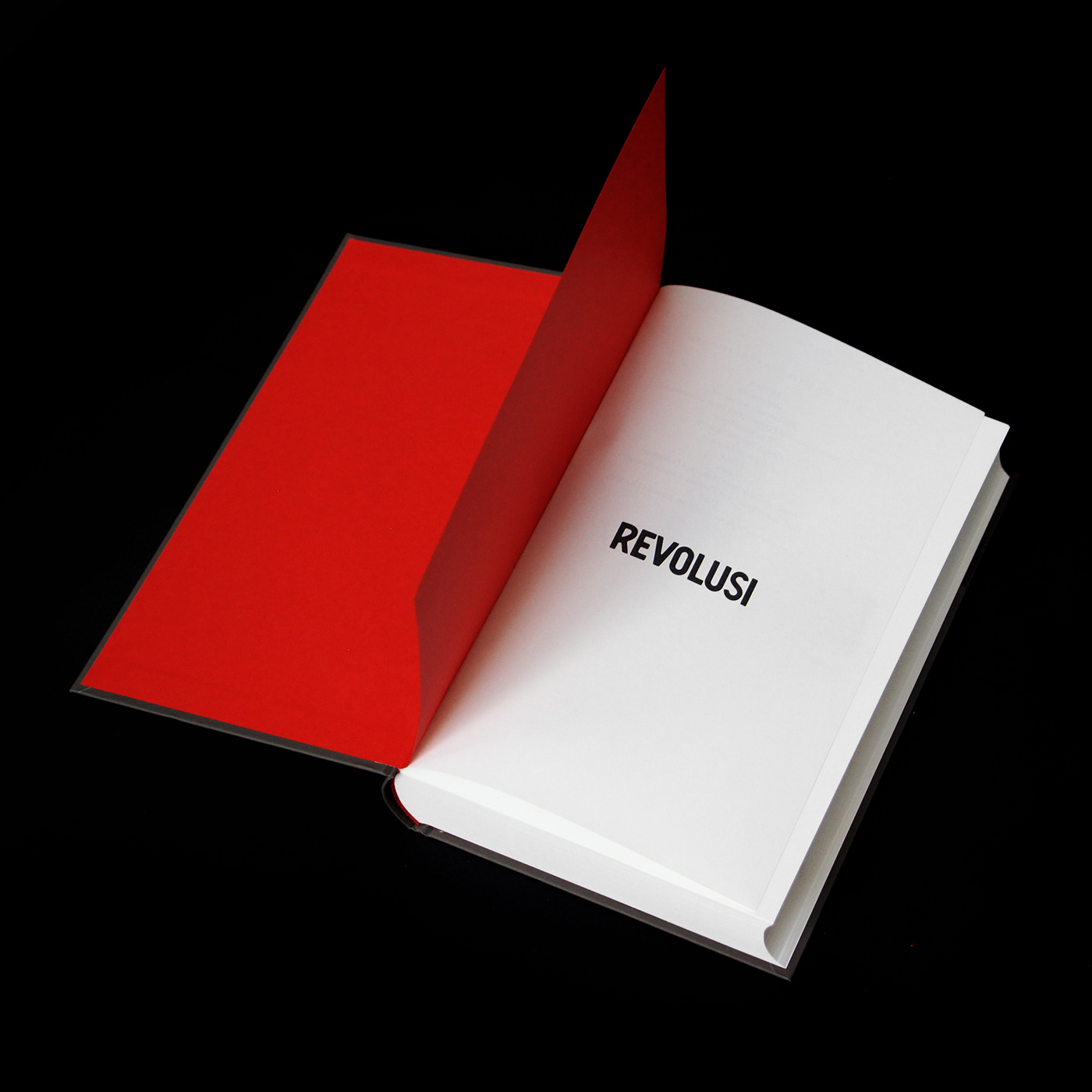 book cover book design cover cover design David Van Reybrouck de bezige bij foil red