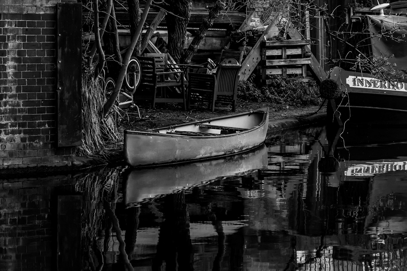 London Shane Aurousseau Photography  photographer canals Boats black and white photo narrowboats regent's canal Waterways & Canals