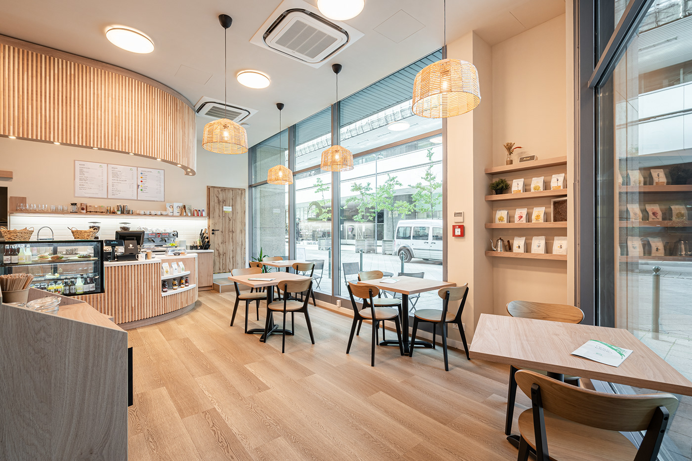 interiordesign Interior design cafe pivot270