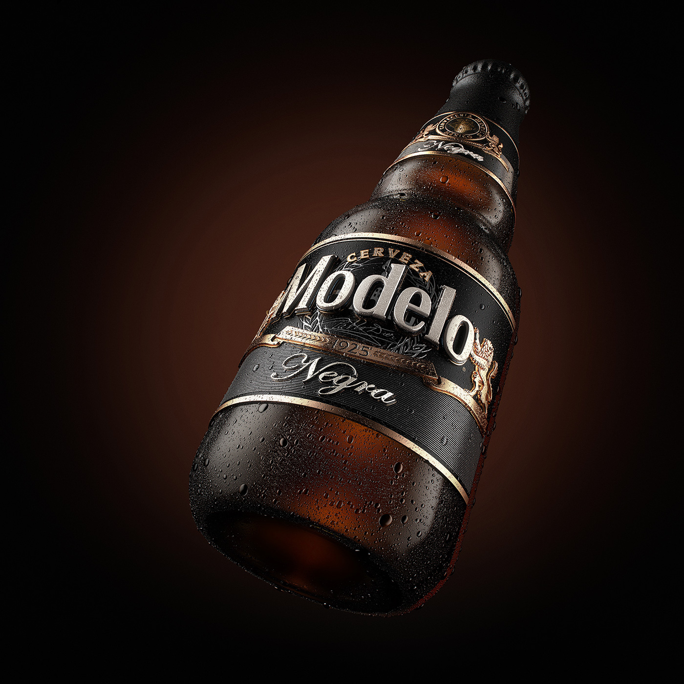 Adobe Portfolio metal bottle beer product shot luxury jewelry gold premium silver sweat dark background Label 3D