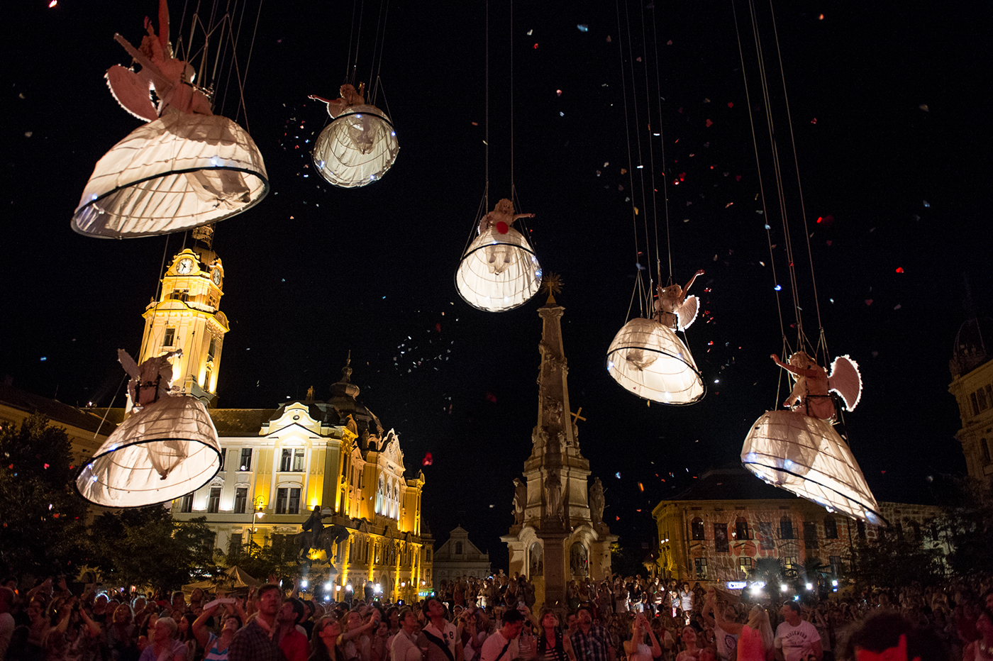 light festival lightfestival art artistic actors cultural balloons Acrobatic