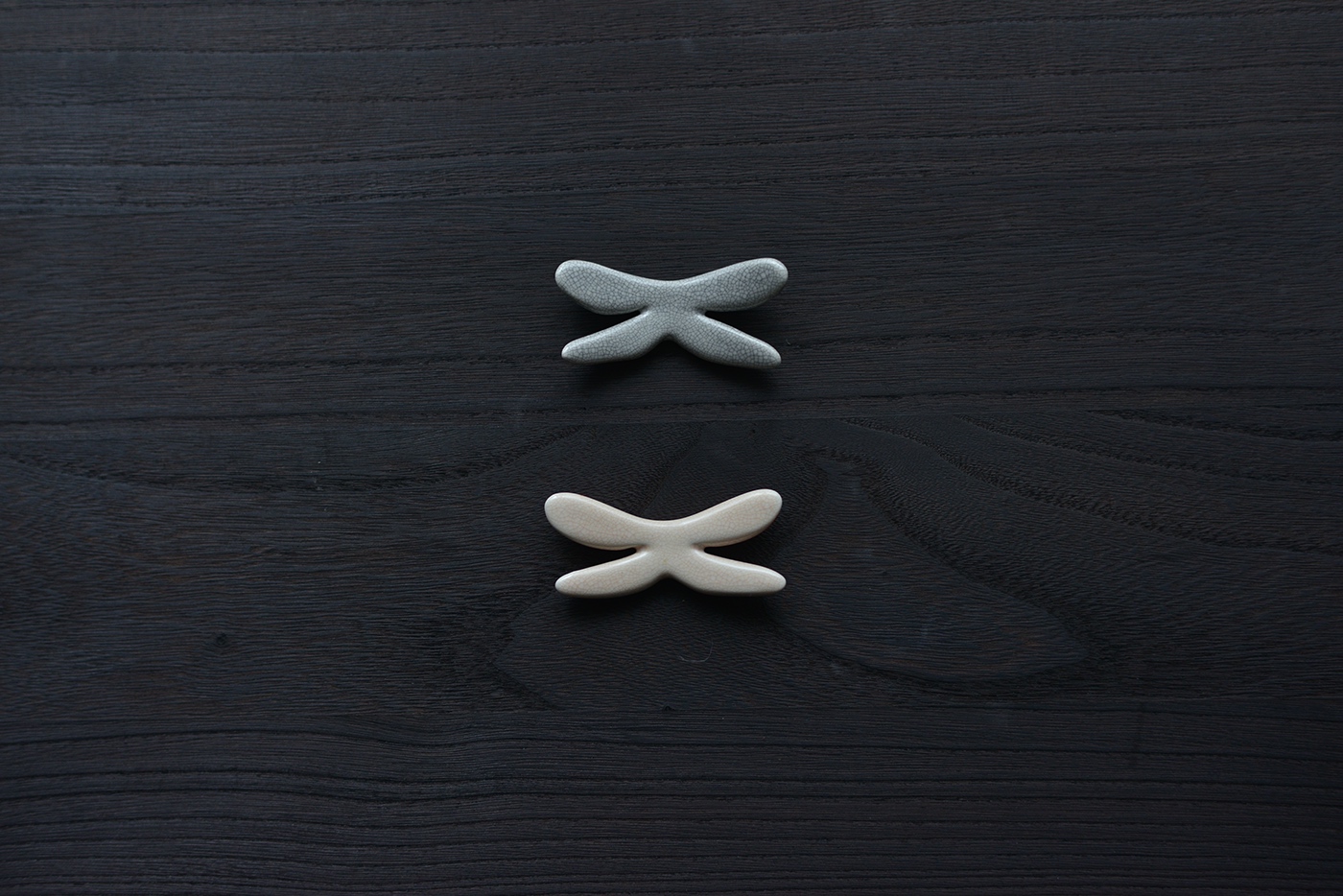dragonfly chopstick rest ceramic design product kitchen material cmf cutlery japan