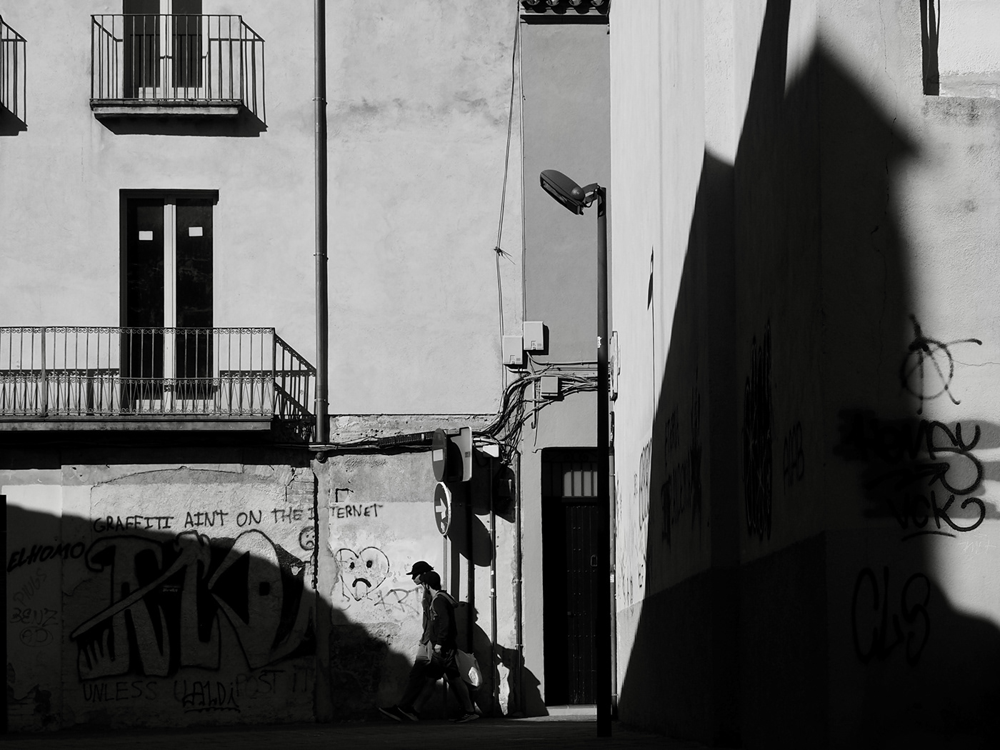 photografy monochrome black and white terrassa streetphotografy street photografy
