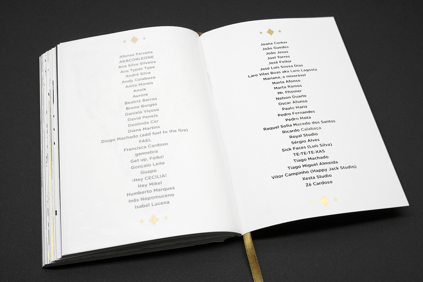 reluz ouro glitters gold fanzine black silkscreen luxury book Shines binding manual