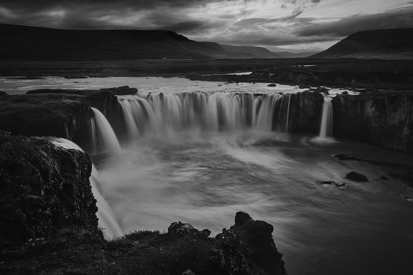 b&n black and white iceland Landscape manfrotto Nature Nikon Photography  Travel waterfall