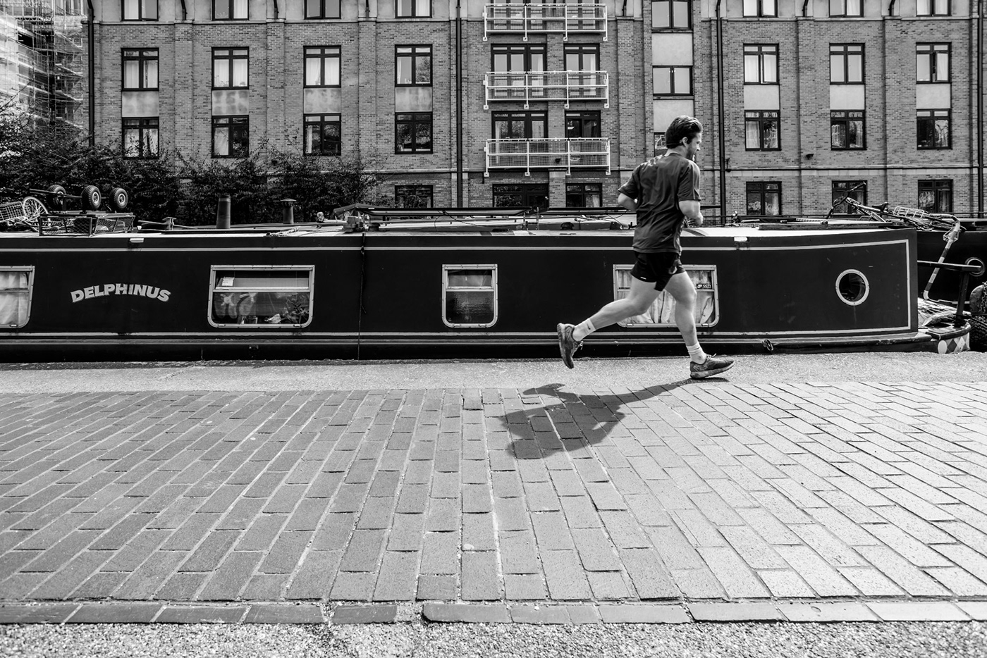 London Photography  Shane Aurousseau photographer blackandwhitephotography lifestyle photography editorial Boats Canalside narrowboats