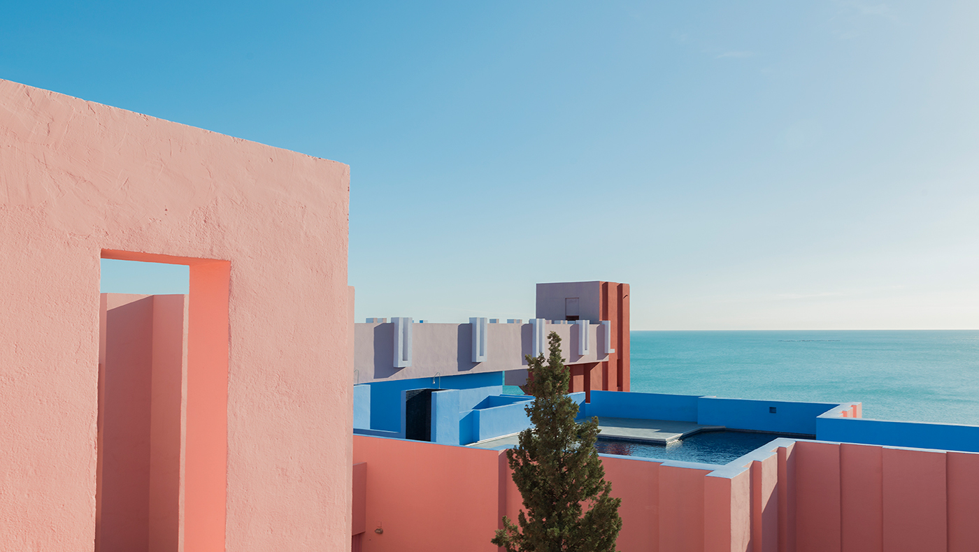 mediterranean alicante spain red pink blue sea bofill Muralla Roja