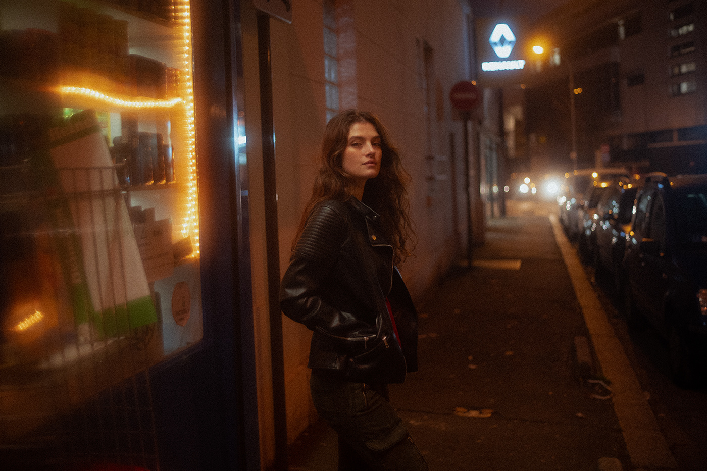 cinematic instagram light lightroom modèle Paris portrait shooting Sonya7iii Street