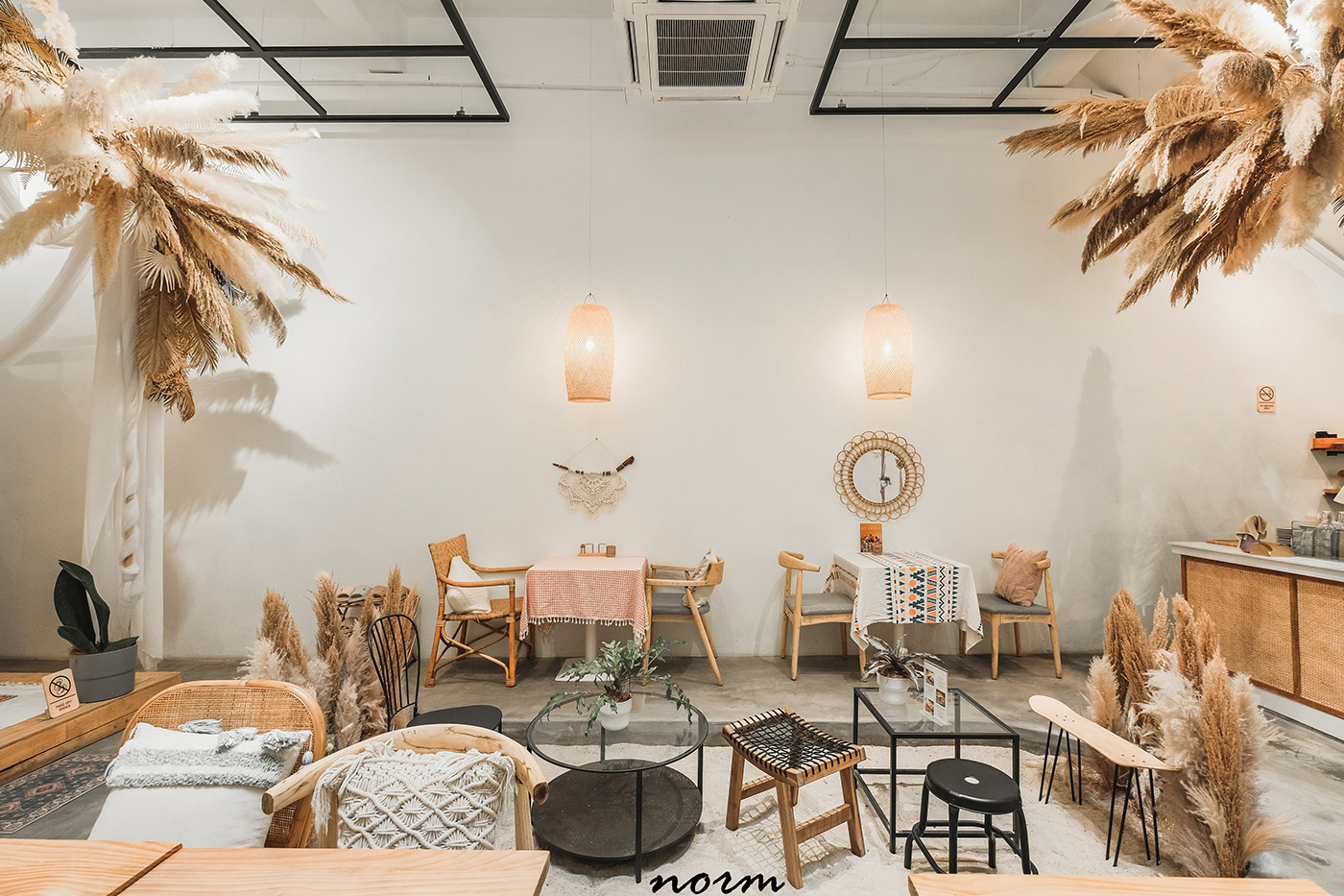 bohemian cafe interior design 