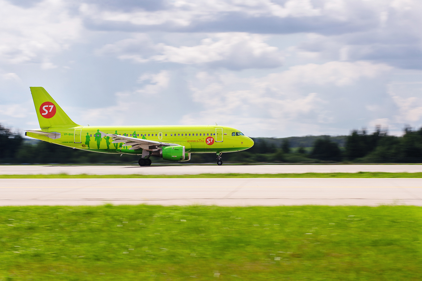 S7 plane stewardess airport airplane green SKY girl