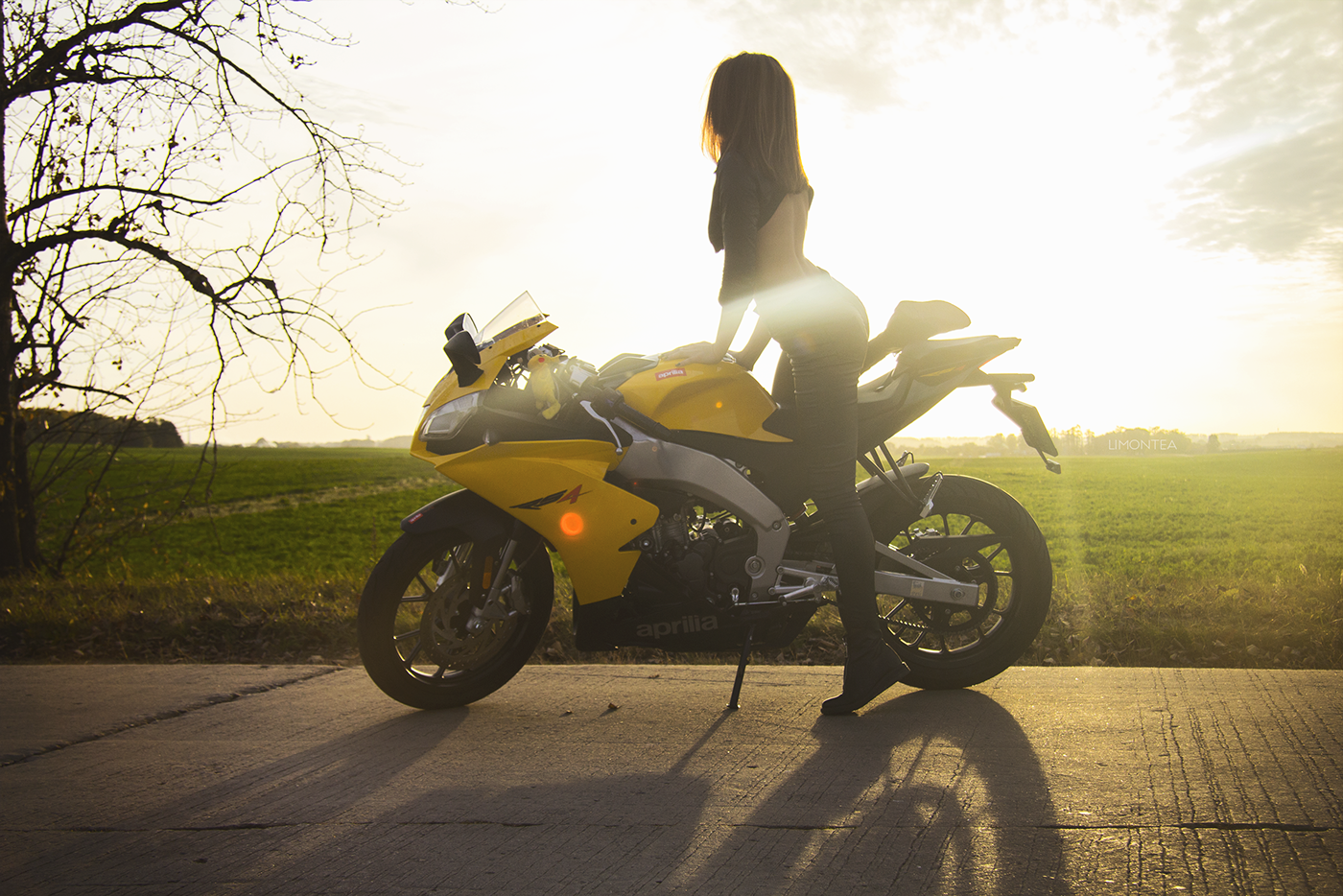 Aprilia moto motorcycle Bike girl model photo photosrt woman biker