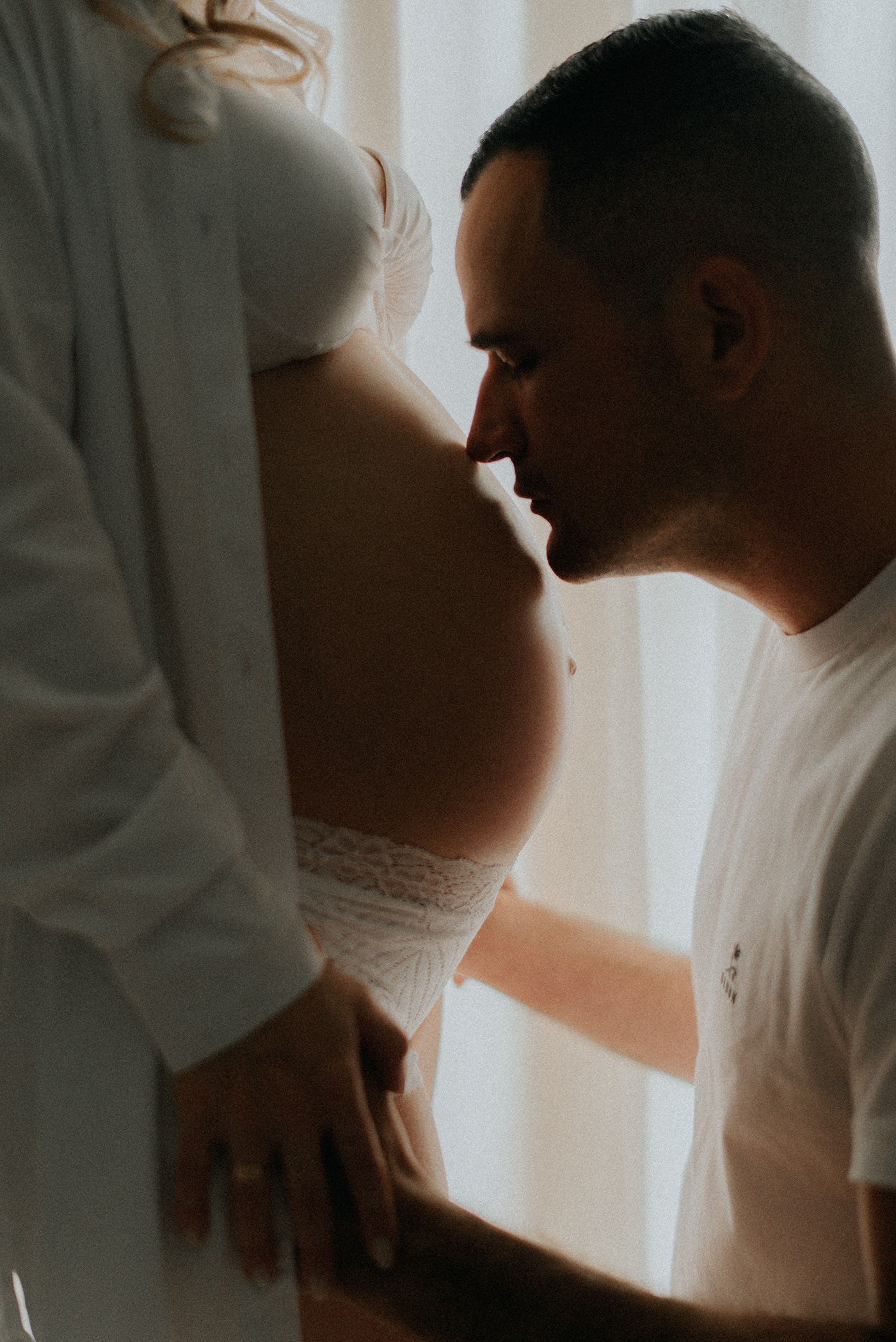 light Photography  photoshoot pregnancy pregnant