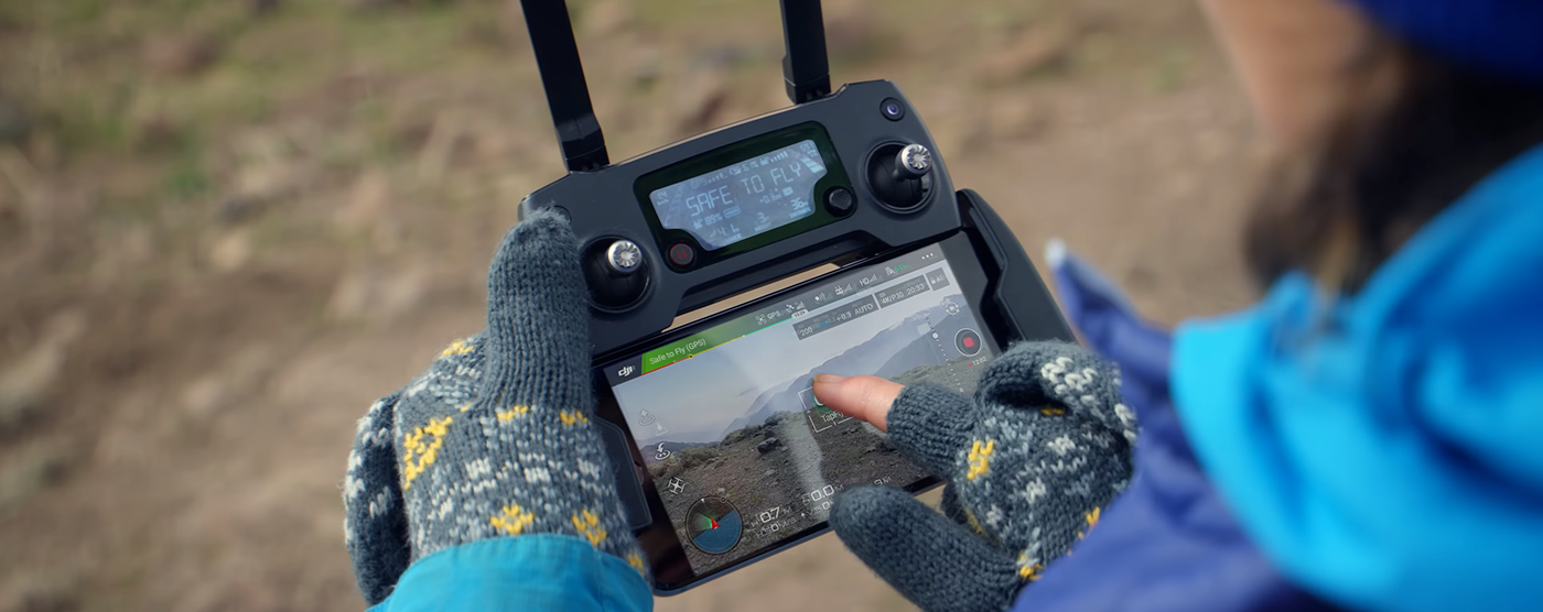 controller Foldable drone Ergonomics portability compact DJI mavic innovation mechanism