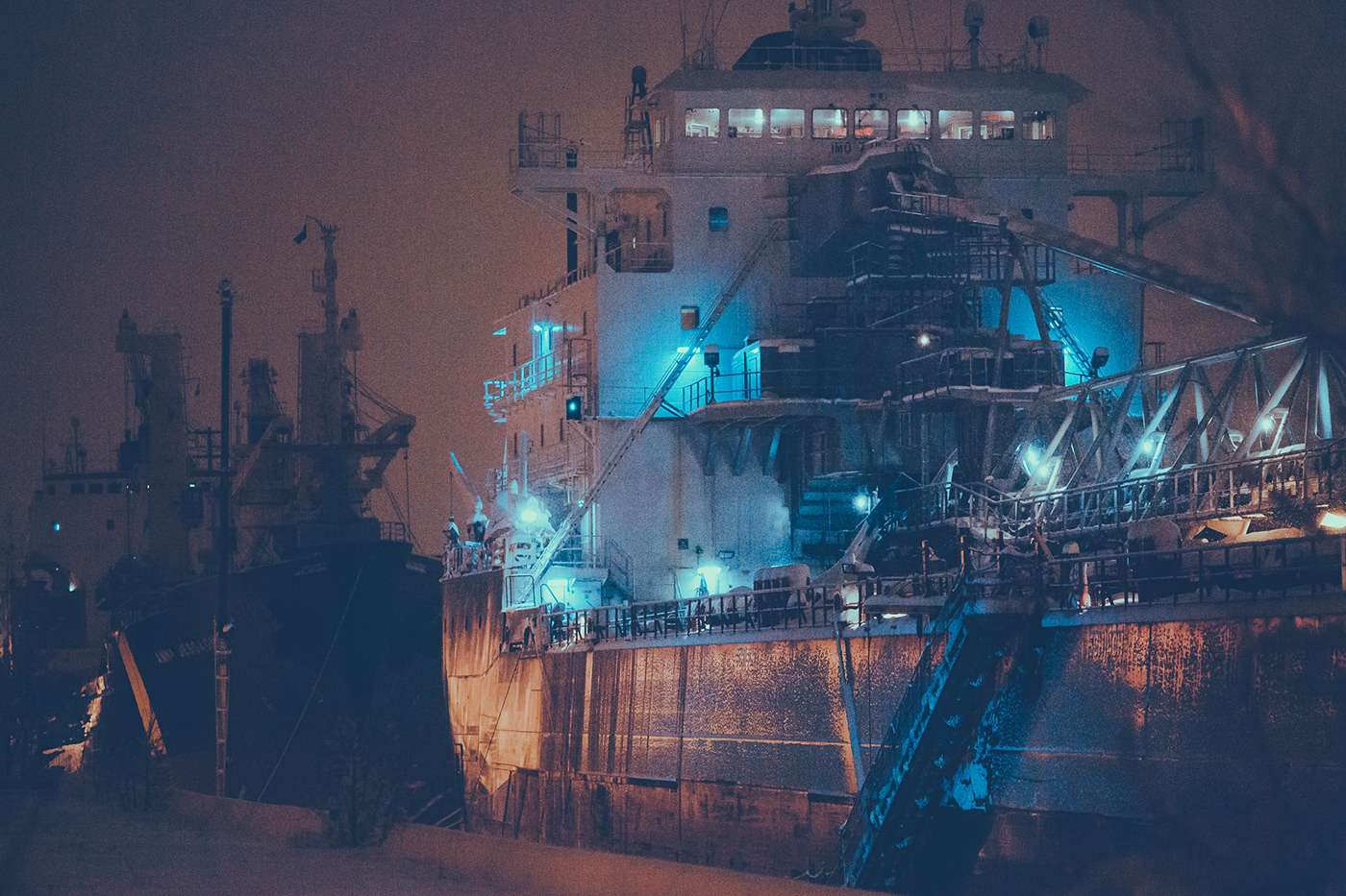 5am MORNING early cold winter spring snow Montreal port boat ship RoadTrip Nightlife
