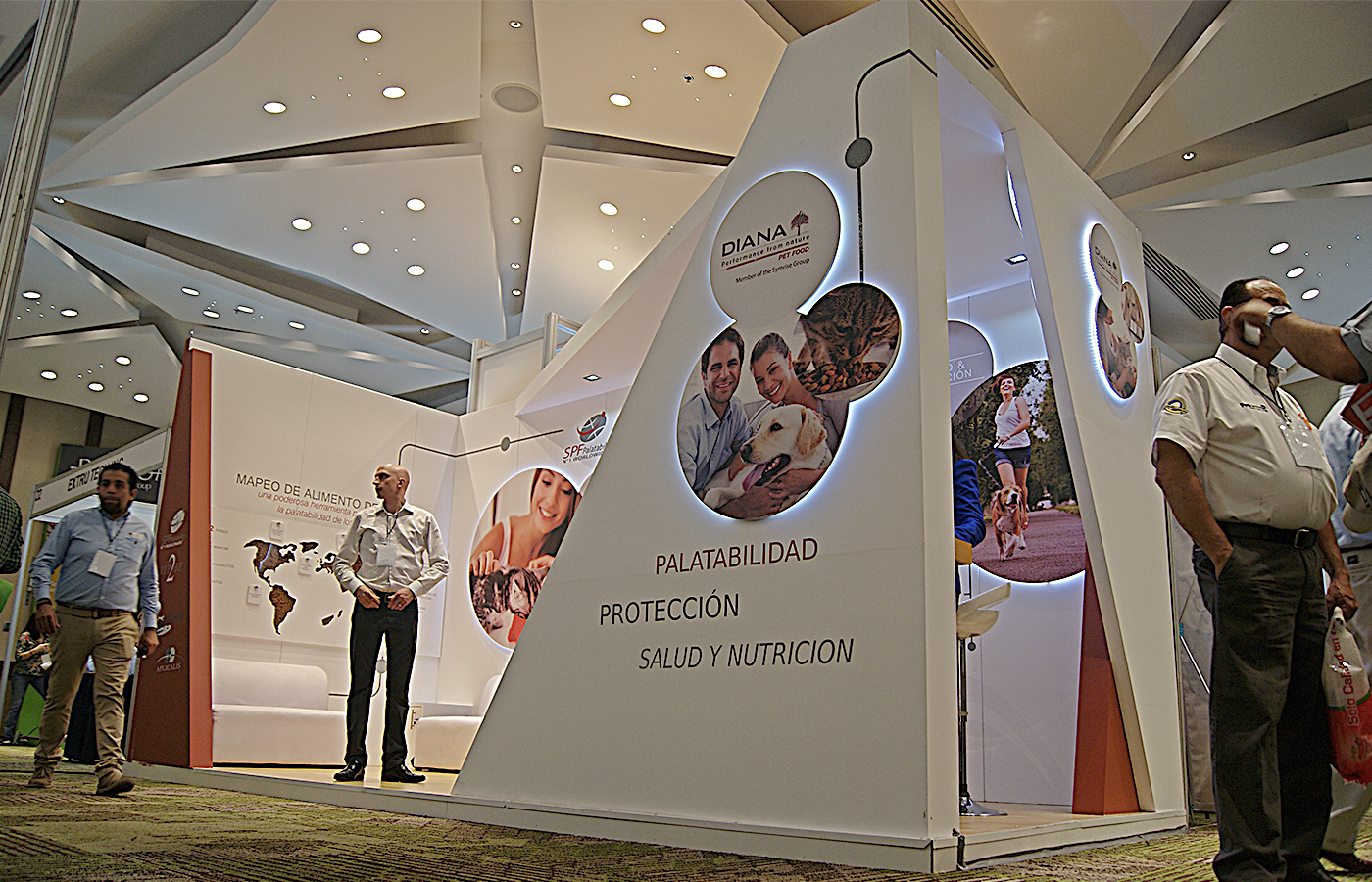 Stand Exhibition  expo booth DIANA PETFOOD FORO AMEPA 2015