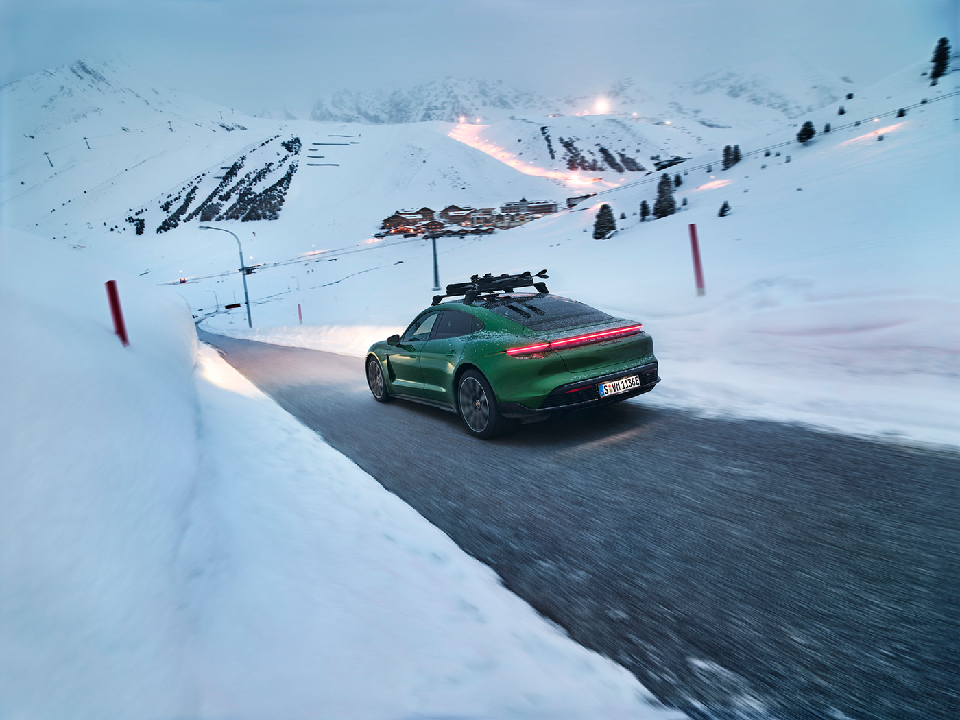 accessoires alps campaign commission equipment Landscape Porsche snow transportation video