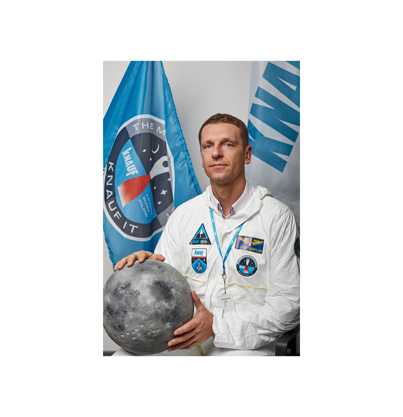 employer branding  campaign knauf IT Website moon Blueprint astronaut patent