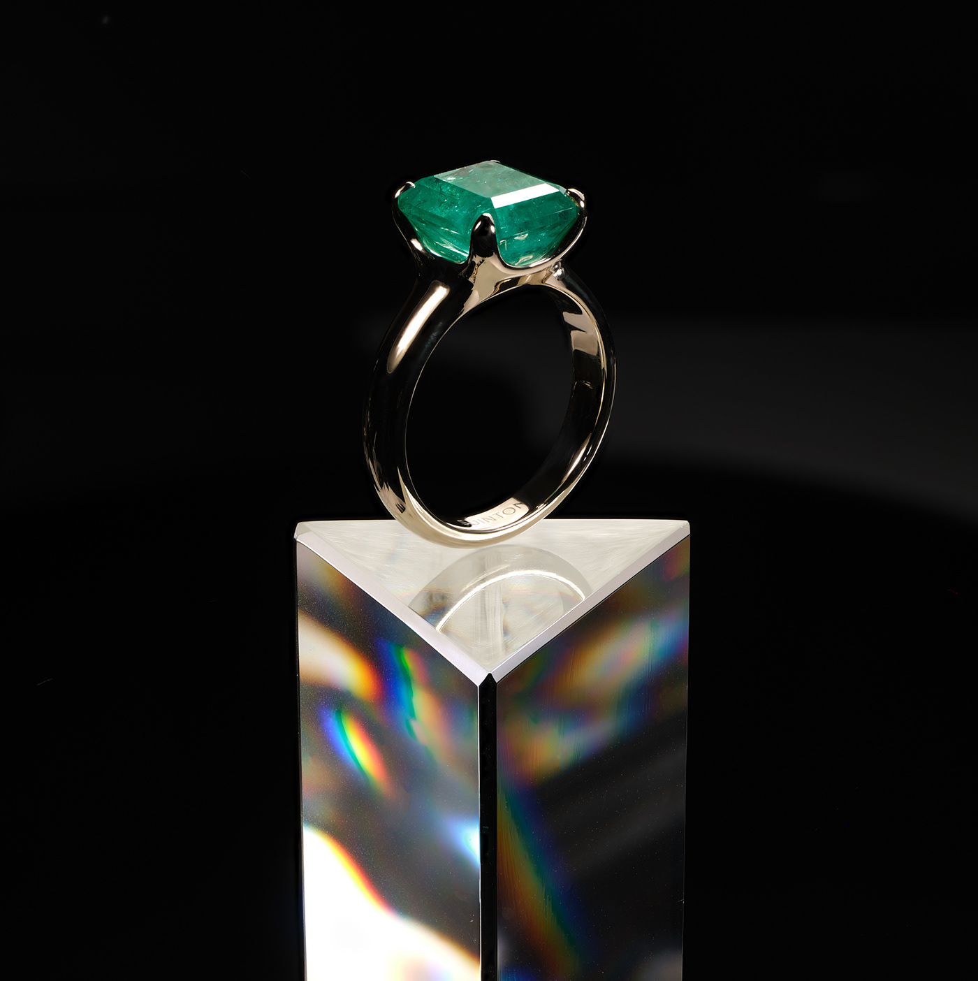 jewelry Jewellery gold luxury ring emerald Social media post Product Photography