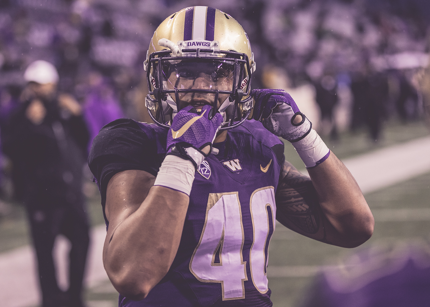 seattle Washington football sports photography Post Production lightroom Photography  Apple Cup