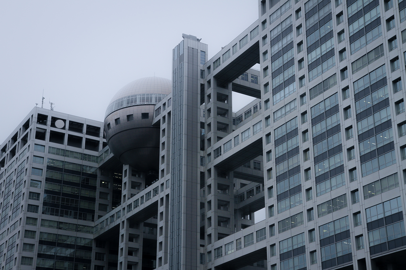 architecture 90's japan odiava tokyo modern rain geometric building construction