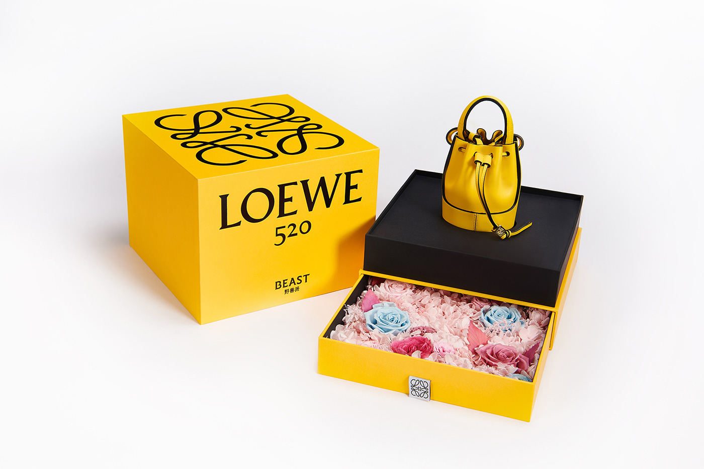 box design loewe luxury Packaging packaging design valentine